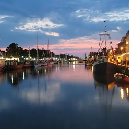 Birnbom Warnemunde * Rostock